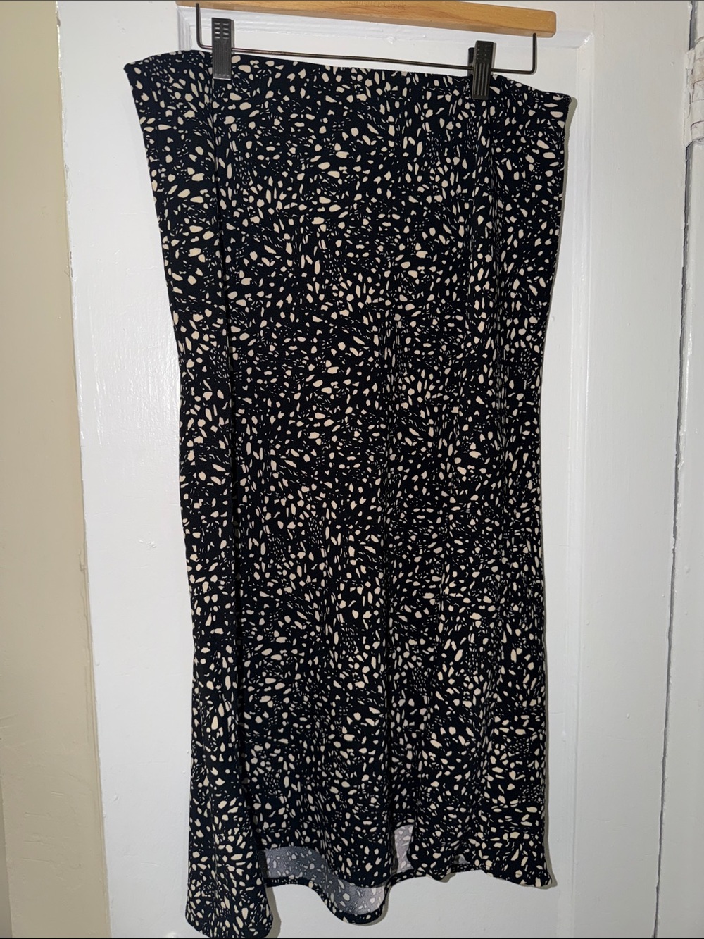 Rachel Zoe Black Midi Skirt with Cream Speckle Print